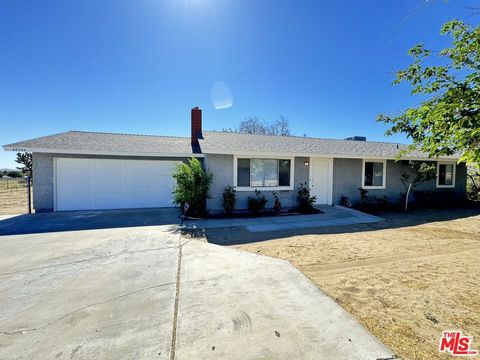 Single Family Residence in Lancaster CA 40506 159th Street.jpg