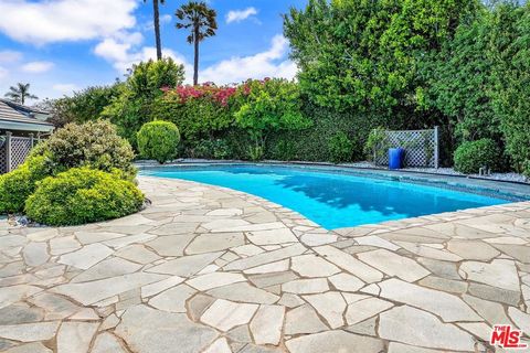 A home in Studio City