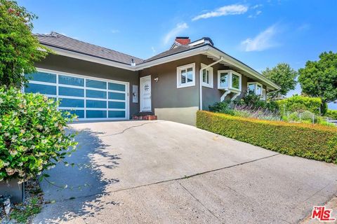 A home in Studio City