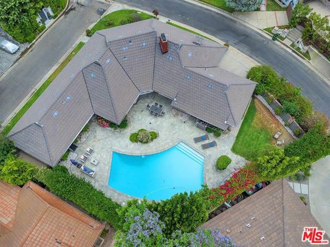 A home in Studio City