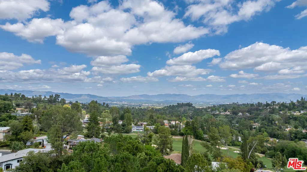 Tarzana, California 91356, United States, 3 Bedrooms Bedrooms, ,3 BathroomsBathrooms,Residential,Pending,102034