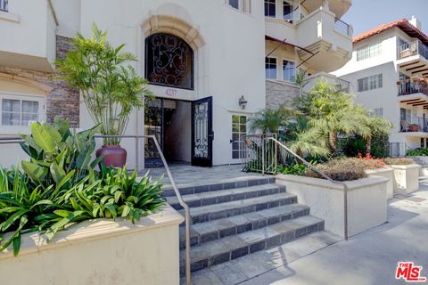 A home in Studio City