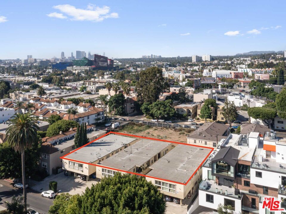 Properties 1 1005 N Croft Avenue