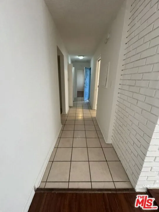 Beverly Hills, California 90211, United States, 3 Bedrooms Bedrooms, ,2 BathroomsBathrooms,Residential,Active,93952