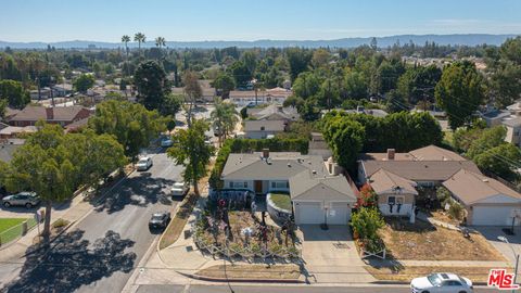 A home in Mission Hills (San Fernando)