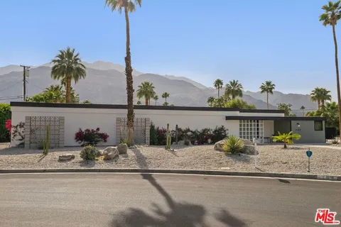 MLS: 25526605