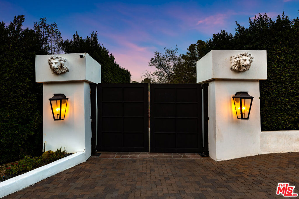 Properties 2 3160 Coldwater Canyon Avenue