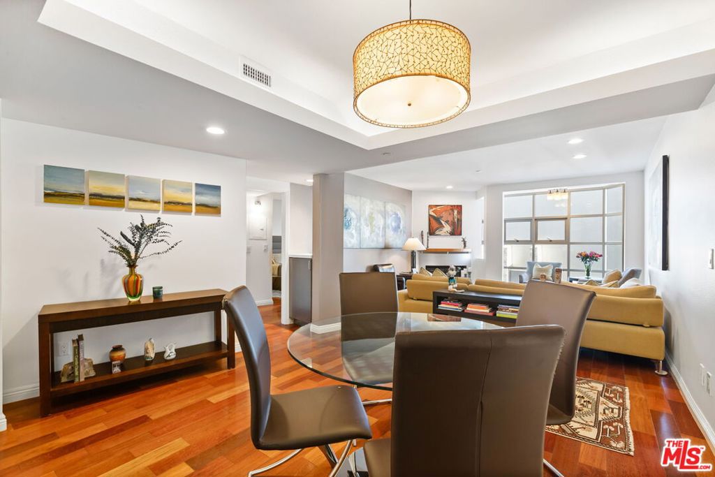 Properties 2 171 N Church Lane 511