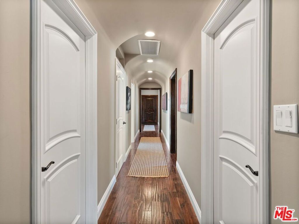 listing image 51