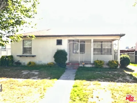 MLS: 25526303