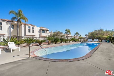 6435 Zumirez Drive 10 Malibu CA 90265