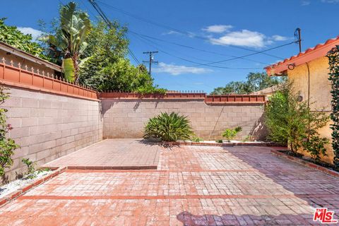 A home in Inglewood