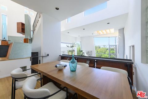 A home in Studio City