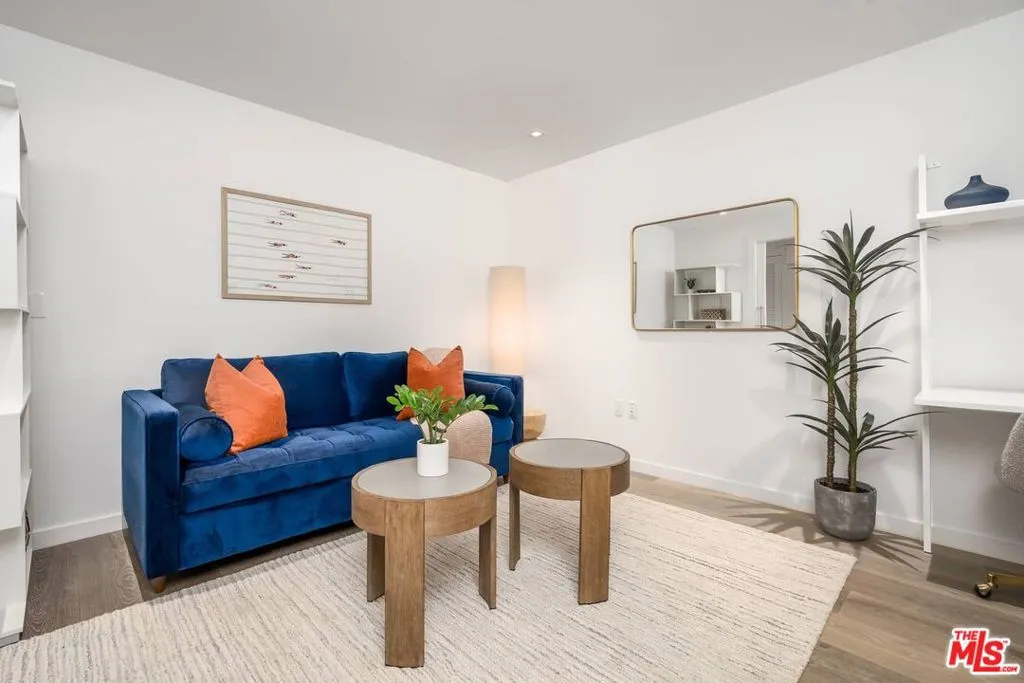 Los Angeles, California 90048, United States, 1 Bedroom Bedrooms, ,2 BathroomsBathrooms,Residential,Active,124546