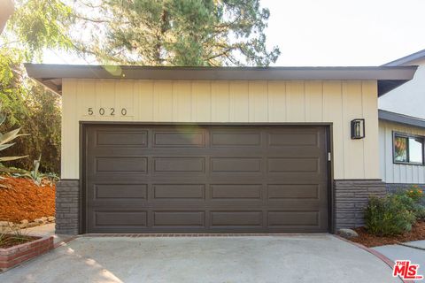 A home in La Crescenta