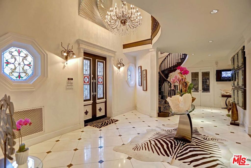 Properties 1 725 N Faring Road