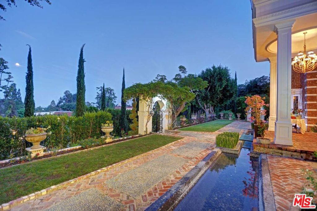 Properties 3 725 N Faring Road