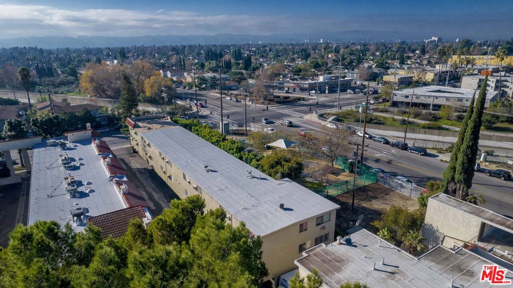 Properties 3 13253 Vanowen Street