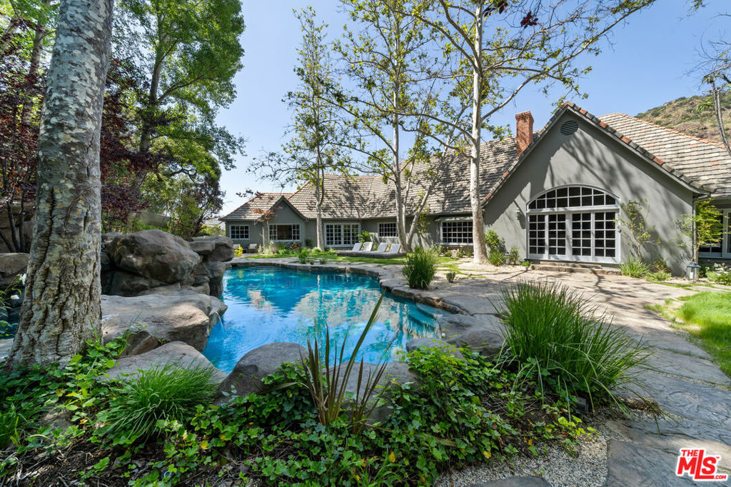 600 E Carlisle Road
