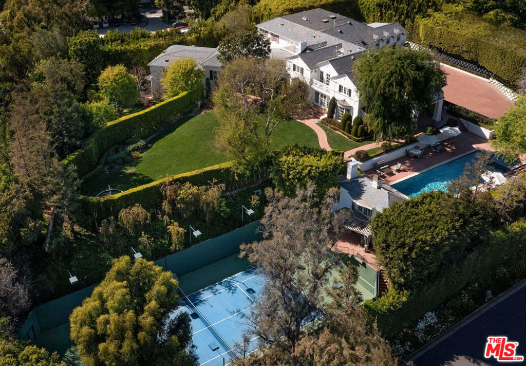 Properties 4 111 N Mapleton Drive