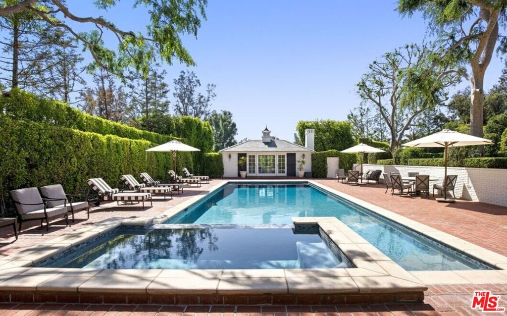 Properties 1 111 N Mapleton Drive