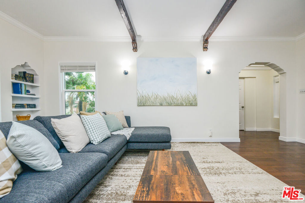 Properties 3 1017 S Alfred Street