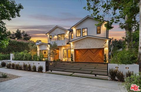 A home in Studio City