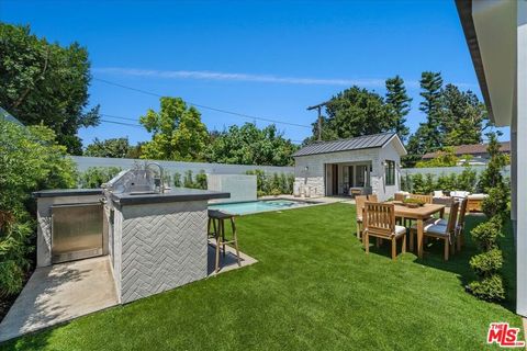 A home in Studio City