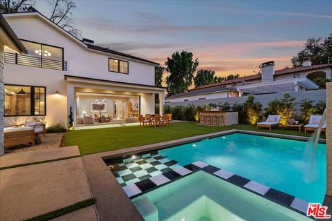 A home in Studio City