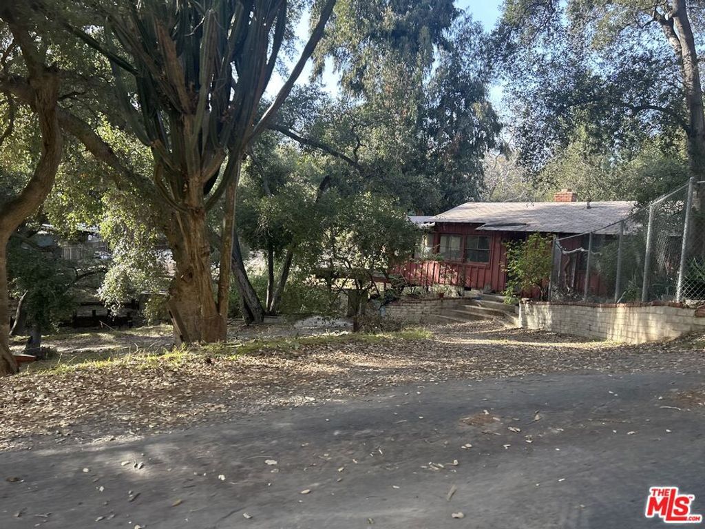 listing image 0