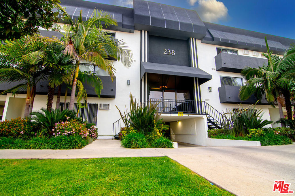Properties 2 238 S Serrano Avenue