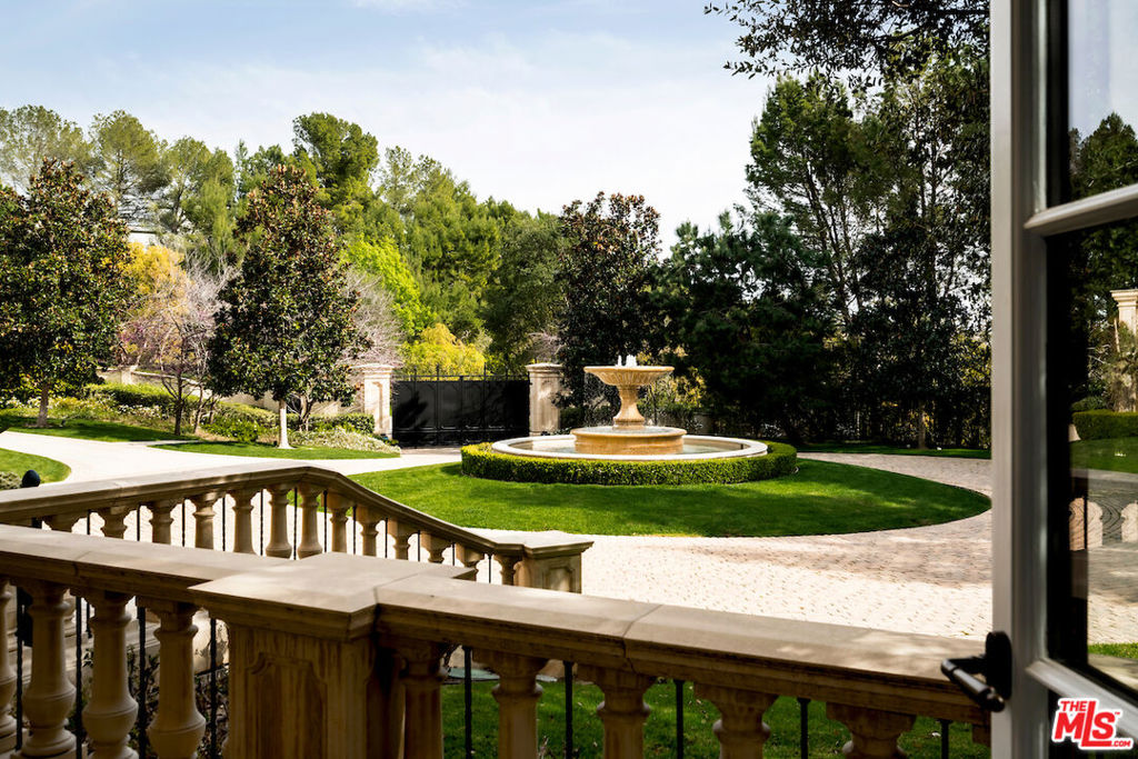 Properties 4 71 Beverly Parkway