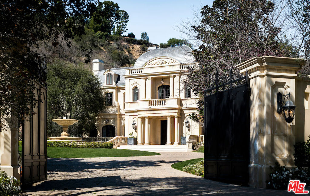 Properties 3 71 Beverly Parkway