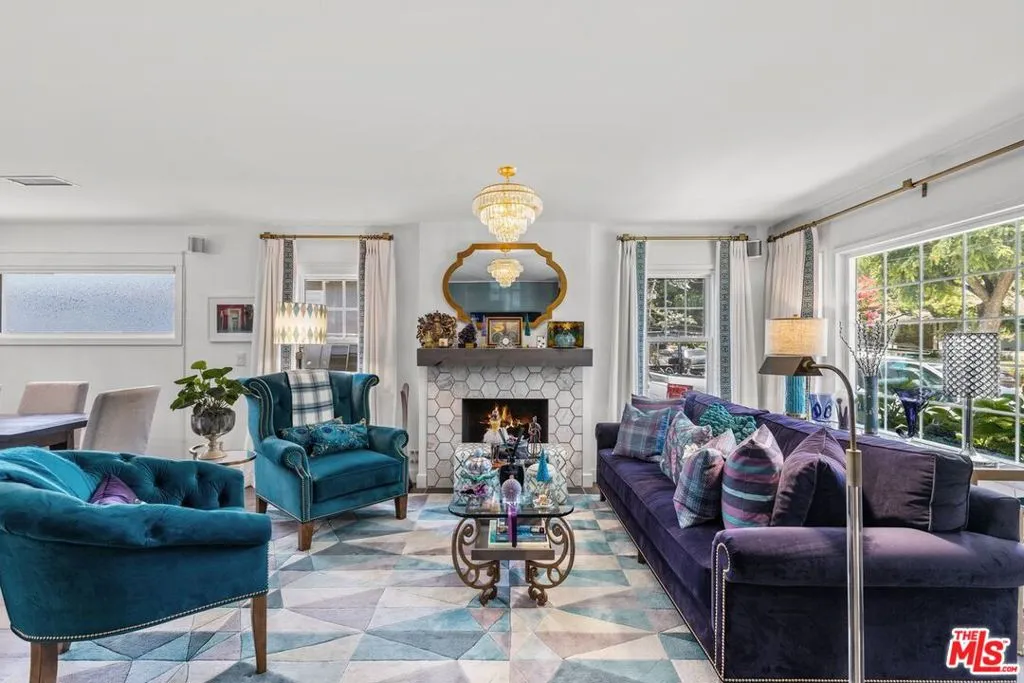 North Hollywood, California 91602, United States, 4 Bedrooms Bedrooms, ,3 BathroomsBathrooms,Residential,Active,2820