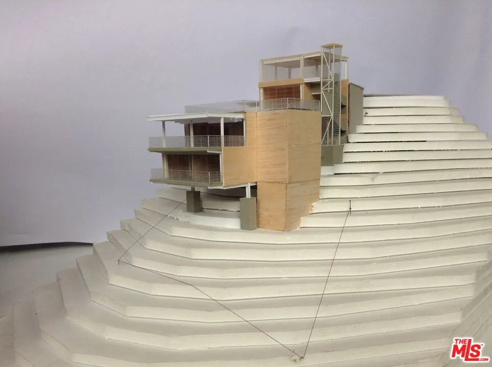 Los Angeles, California 90046, United States, ,Land,Active,73607