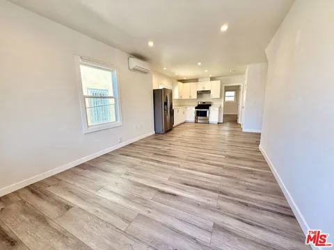 MLS: 25537255