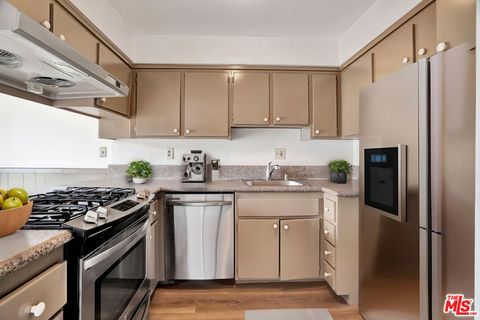 10065 De Soto Avenue 303 Chatsworth CA 91311