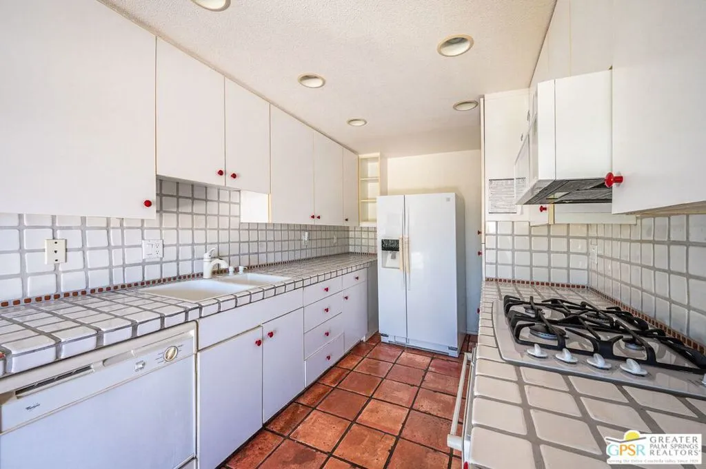 Palm Desert, California 92260, United States, 2 Bedrooms Bedrooms, ,2 BathroomsBathrooms,Residential,Pending,3251