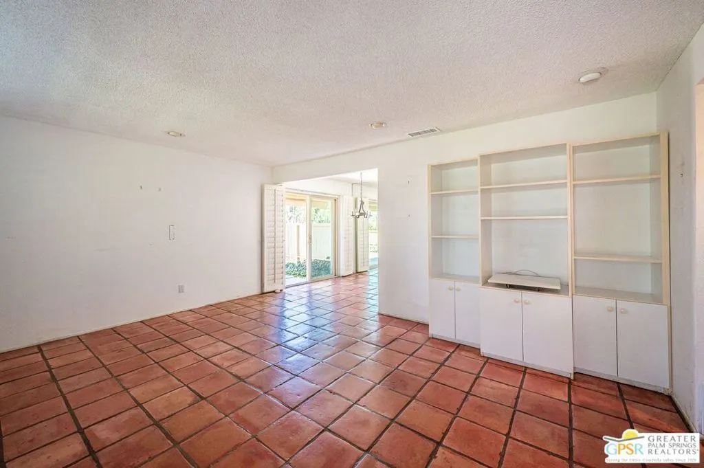 Palm Desert, California 92260, United States, 2 Bedrooms Bedrooms, ,2 BathroomsBathrooms,Residential,Pending,3251