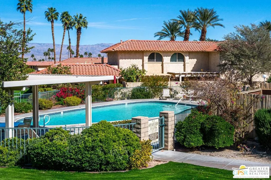 Palm Desert, California 92260, United States, 2 Bedrooms Bedrooms, ,2 BathroomsBathrooms,Residential,Pending,3251