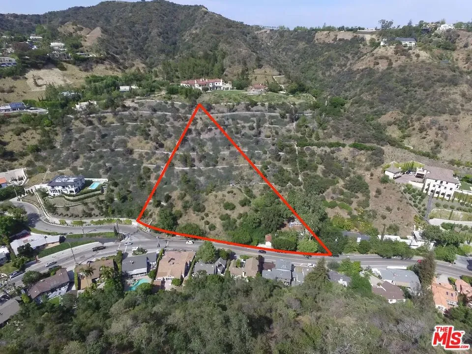 Beverly Hills, California 90210, United States, 4 Bedrooms Bedrooms, ,5 BathroomsBathrooms,Residential,Active,17150