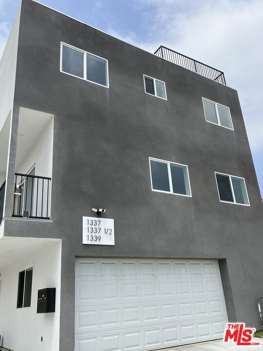 Properties 1 1339 S Hudson Avenue
