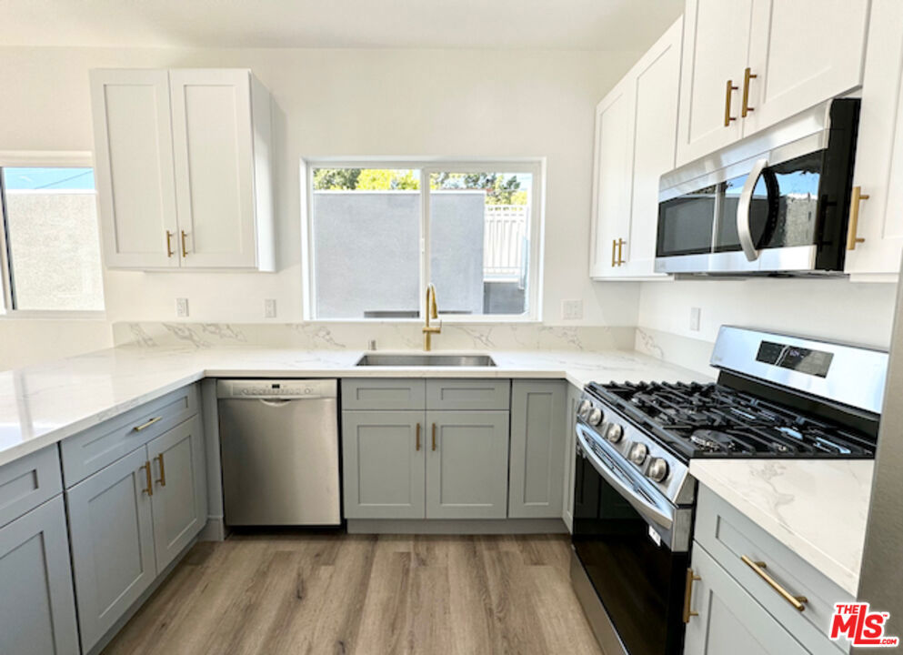 Properties 4 1339 S Hudson Avenue