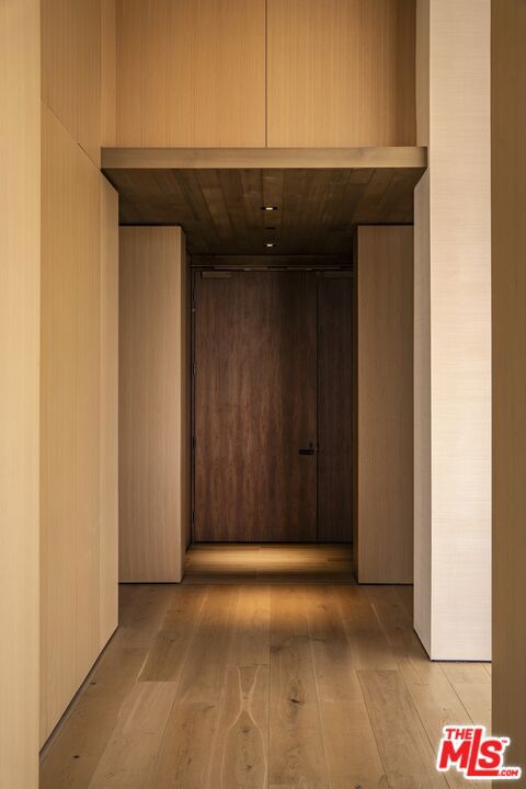 Properties 2 8899 Beverly Boulevard PHE