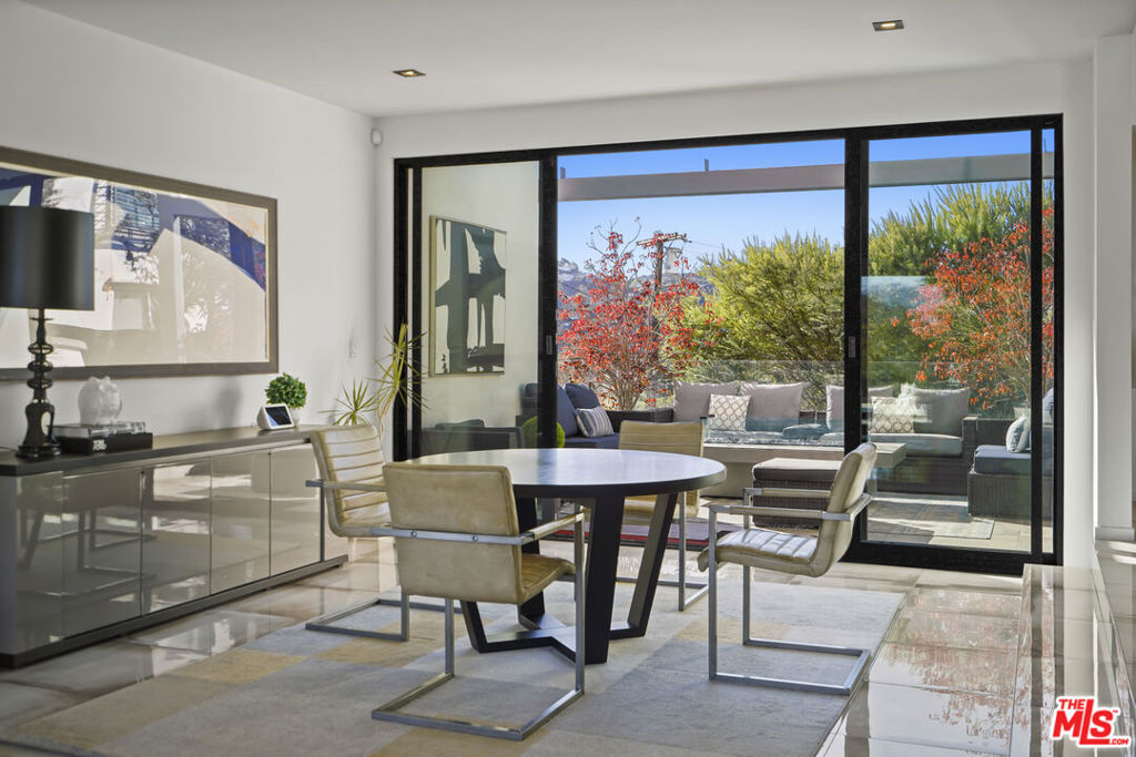 Properties 3 3437 Troy Drive