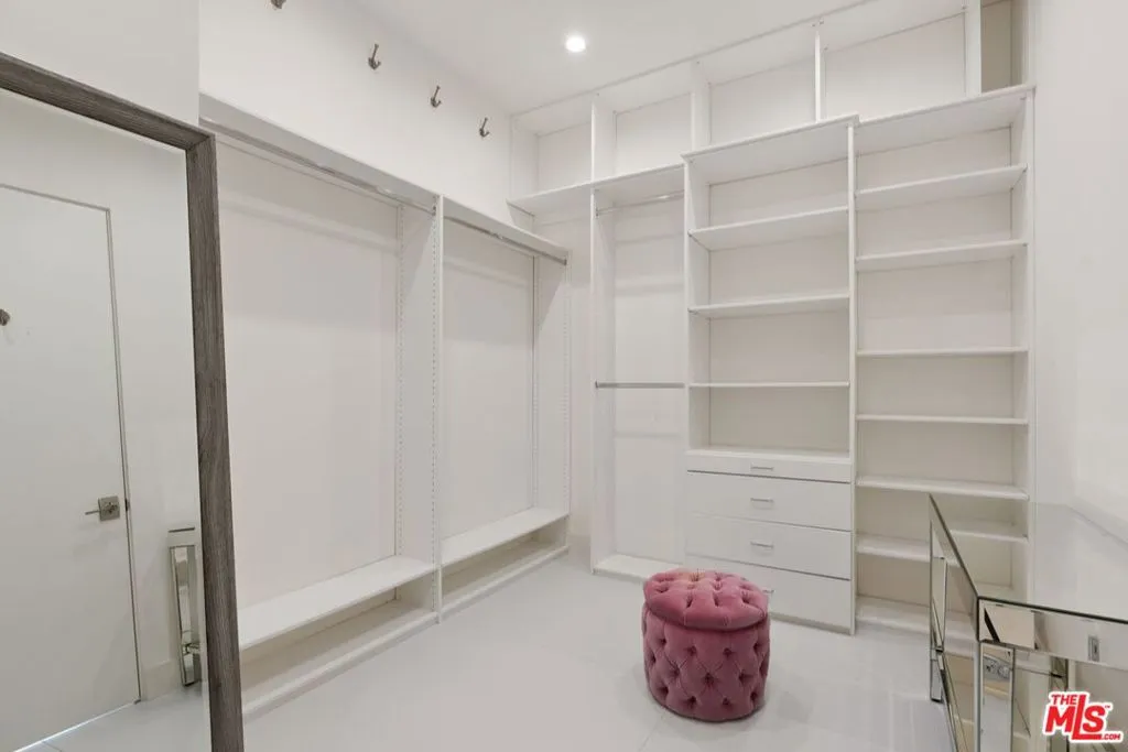 Venice, California 90291, United States, 5 Bedrooms Bedrooms, ,5 BathroomsBathrooms,Residential,Active,4654