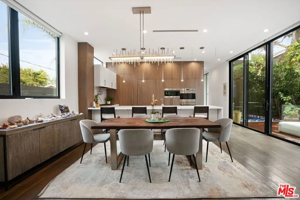 Venice, California 90291, United States, 5 Bedrooms Bedrooms, ,5 BathroomsBathrooms,Residential,Active,4654