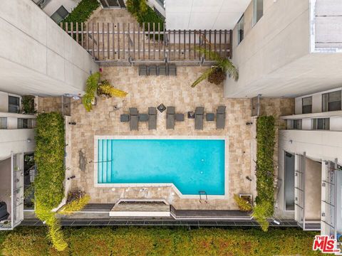 A home in Studio City