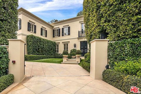 2401 Bowmont Drive Beverly Hills CA 90210