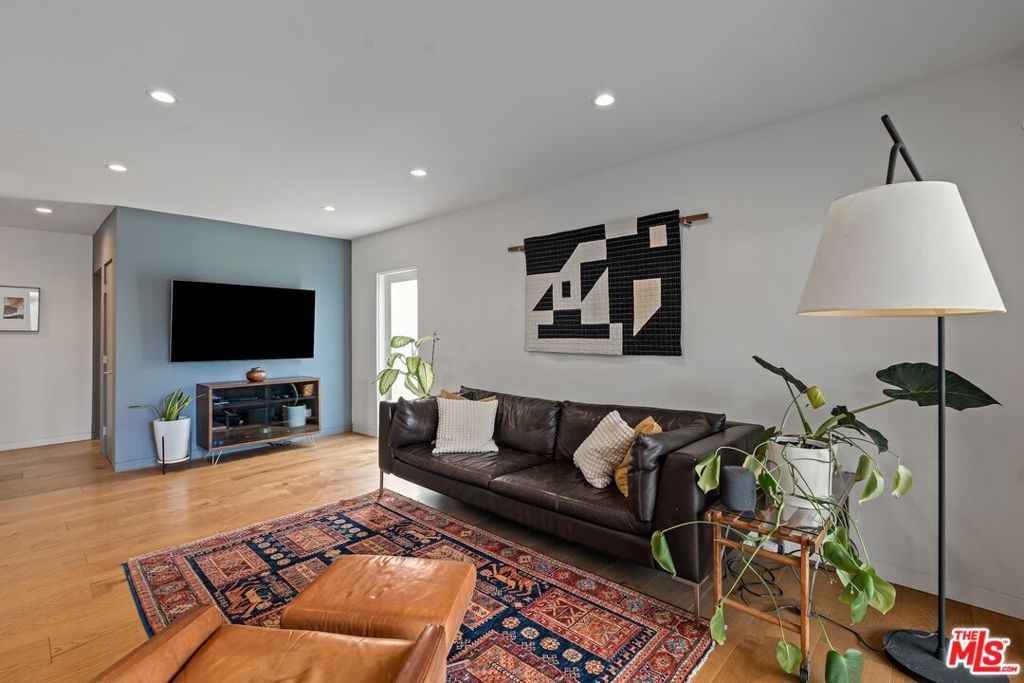 Properties 4 4061 Tilden Avenue